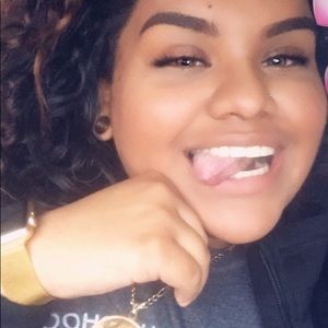 Meet your Posher, Jasmin